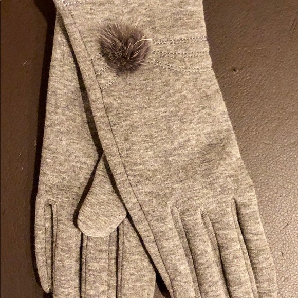 1 Pair Left! Gloves... Gloves... - Picture 3 of 4